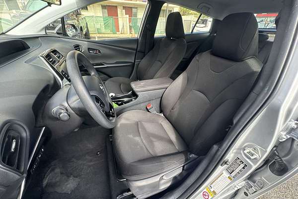 2022 Toyota Prius LE