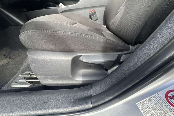 2022 Toyota Prius LE