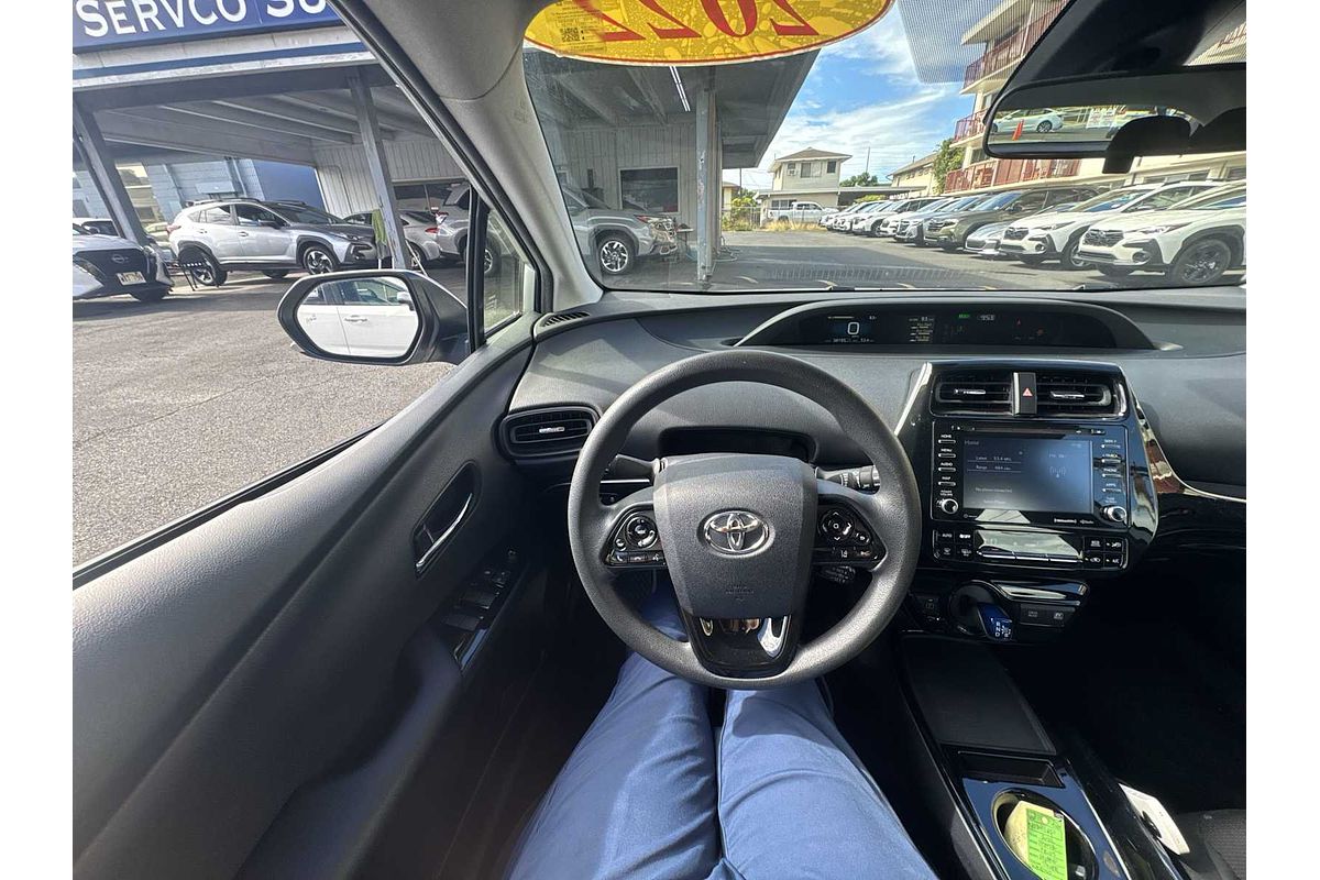 2022 Toyota Prius LE