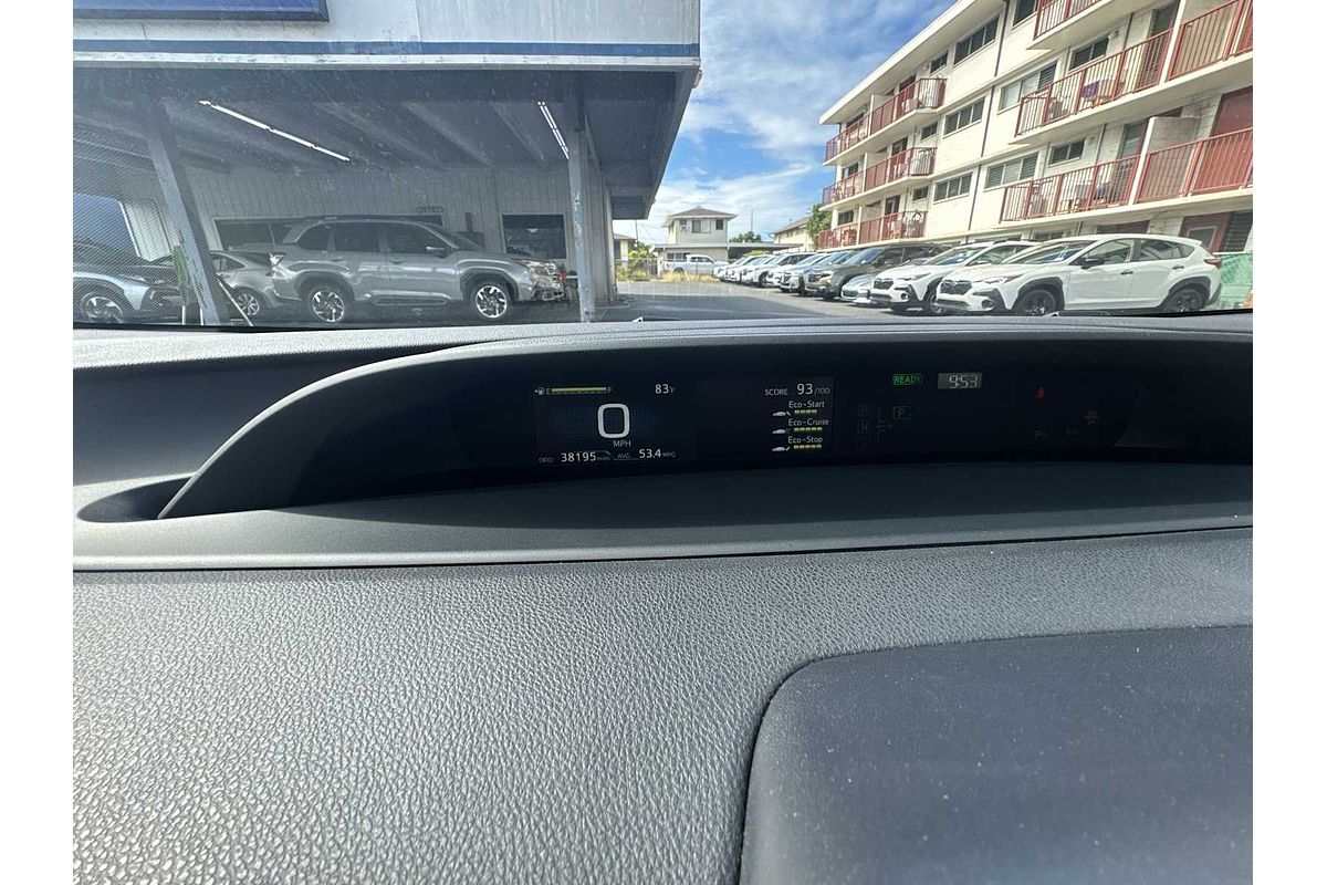 2022 Toyota Prius LE