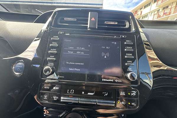 2022 Toyota Prius LE