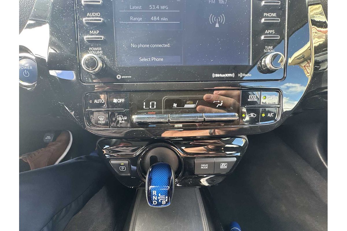 2022 Toyota Prius LE