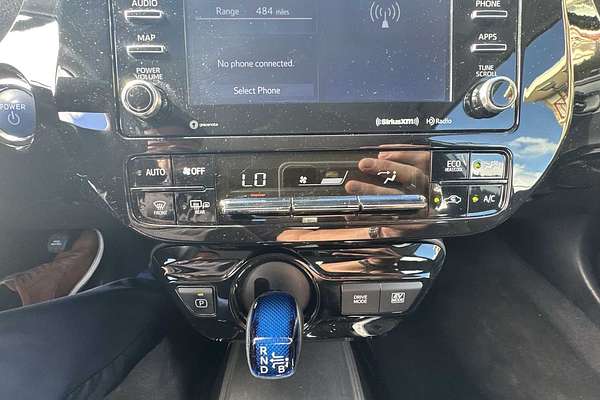 2022 Toyota Prius LE