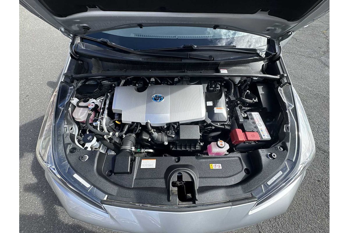 2022 Toyota Prius LE