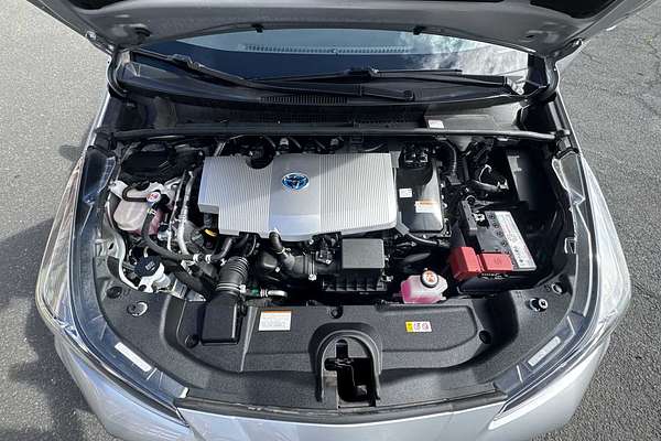 2022 Toyota Prius LE