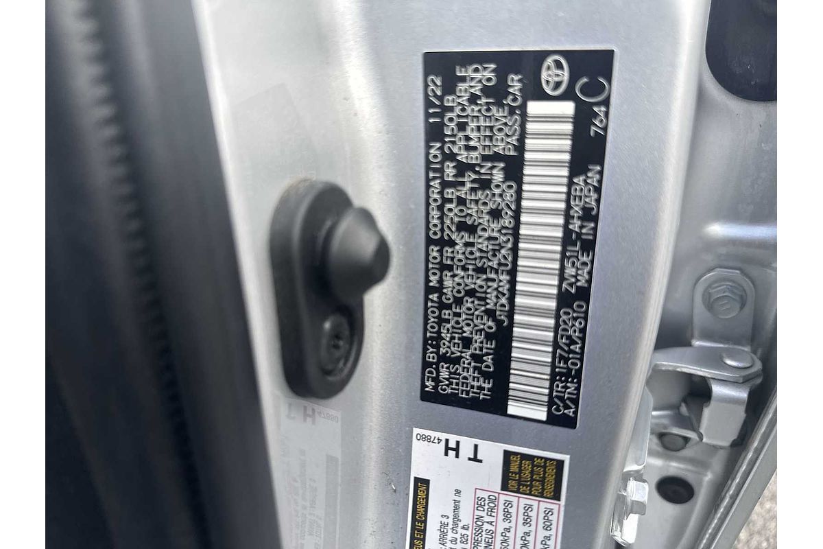 2022 Toyota Prius LE