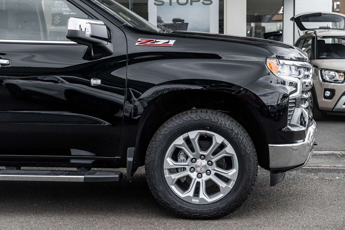 2025 Chevrolet Silverado 1500 LTZ Premium W/Tech Pack T1 4X4