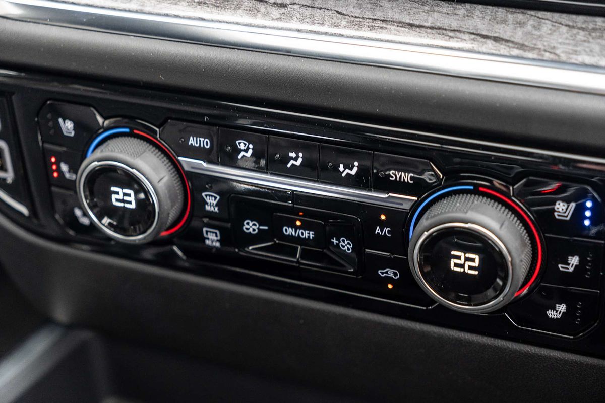 2025 Chevrolet Silverado 1500 LTZ Premium W/Tech Pack T1 4X4