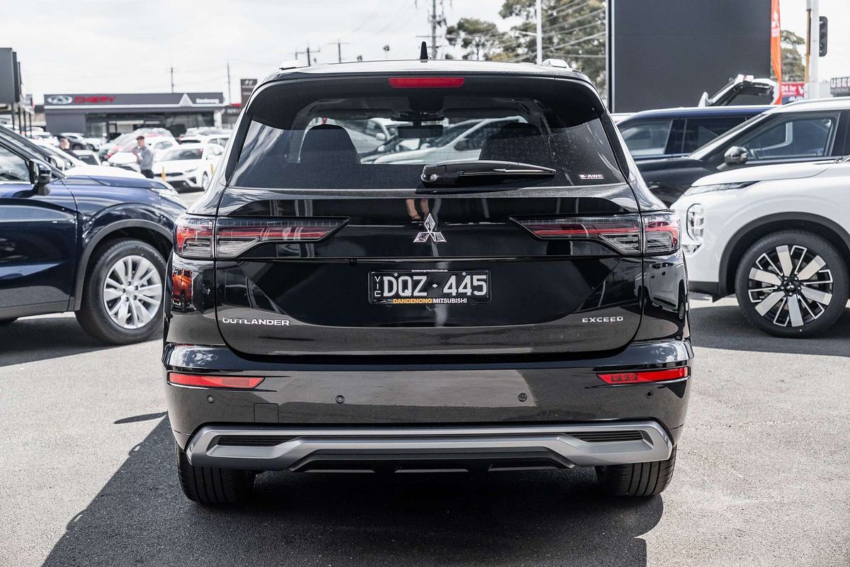 2025 Mitsubishi Outlander Exceed ZM