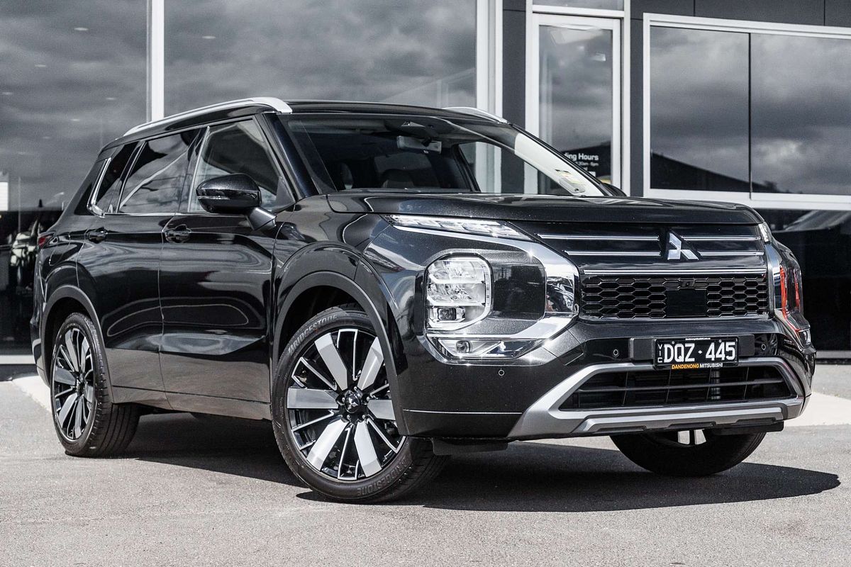 2025 Mitsubishi Outlander Exceed ZM