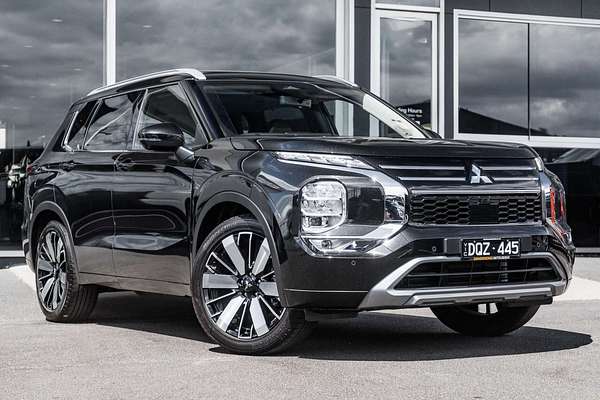 2025 Mitsubishi Outlander Exceed ZM
