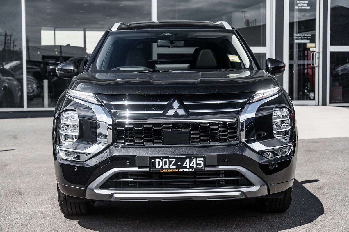 2025 Mitsubishi Outlander Exceed ZM