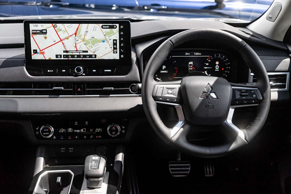 2025 Mitsubishi Outlander Exceed ZM