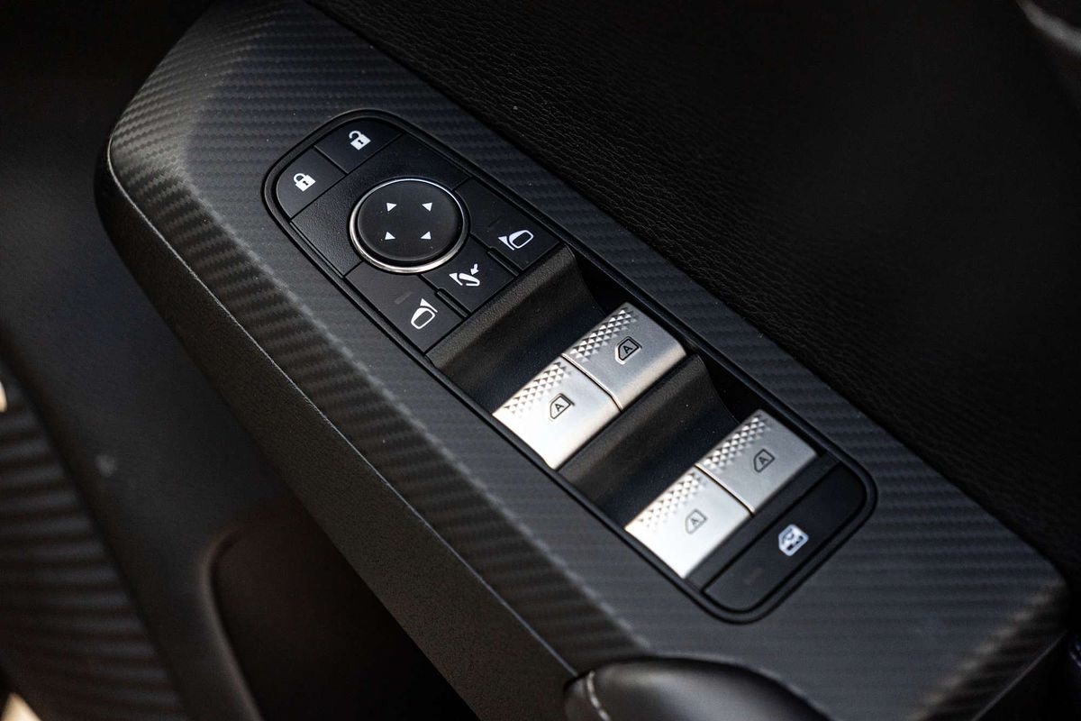 2025 Mitsubishi Outlander Exceed ZM