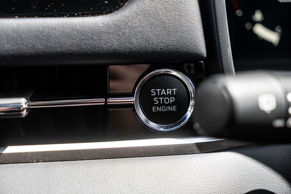 2025 Mitsubishi Outlander Exceed ZM