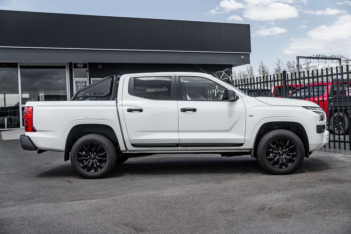 2025 Mitsubishi Triton GLX-R MV 4X4