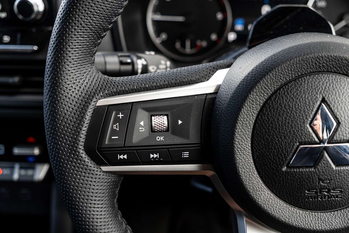 2025 Mitsubishi Triton GLX-R MV 4X4