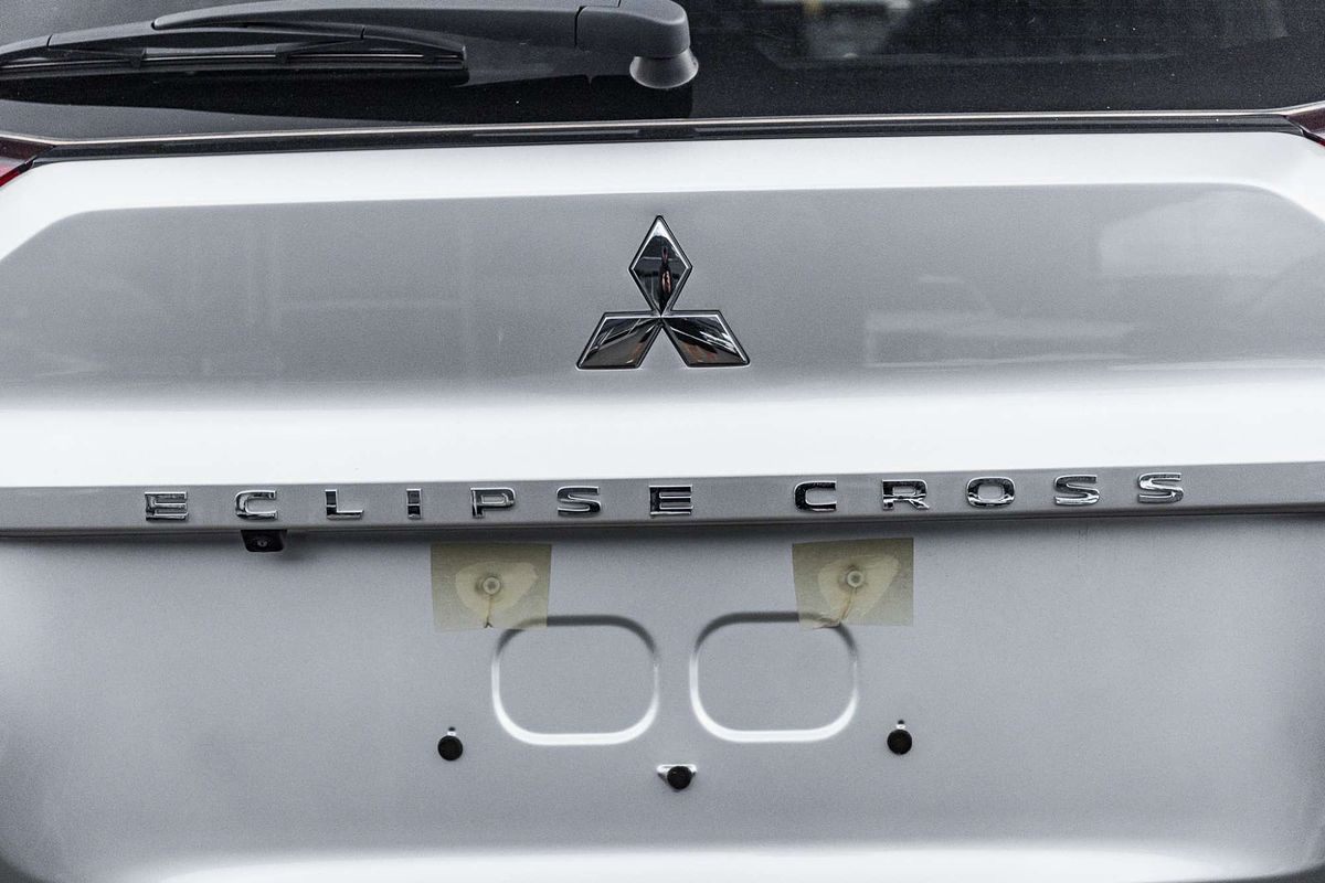 2024 Mitsubishi Eclipse Cross PHEV ES YB