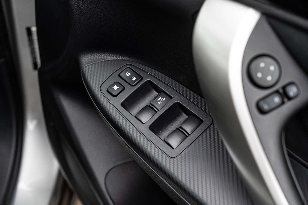 2024 Mitsubishi Eclipse Cross PHEV ES YB