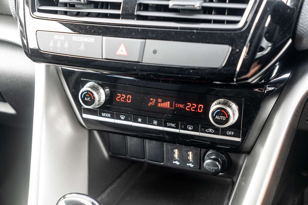 2024 Mitsubishi Eclipse Cross PHEV ES YB