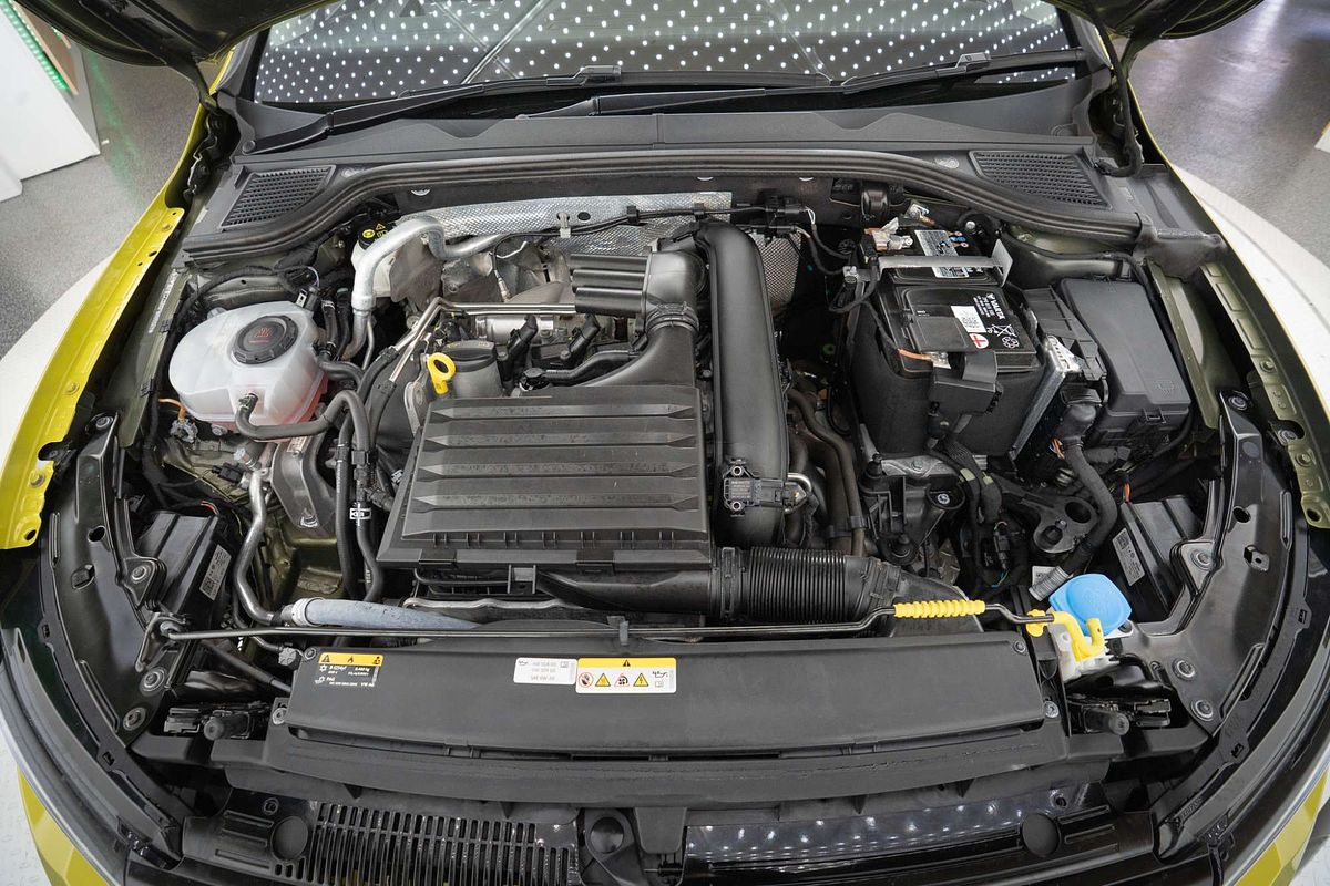 2022 Volkswagen Golf 110TSI 8