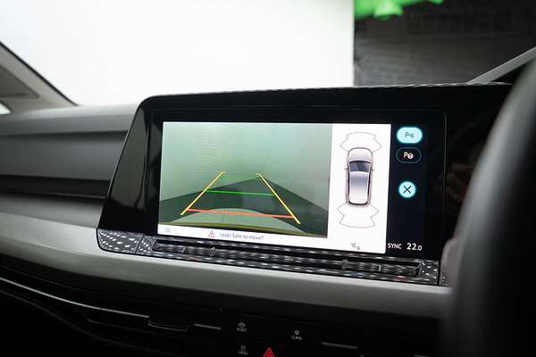 2022 Volkswagen Golf 110TSI 8