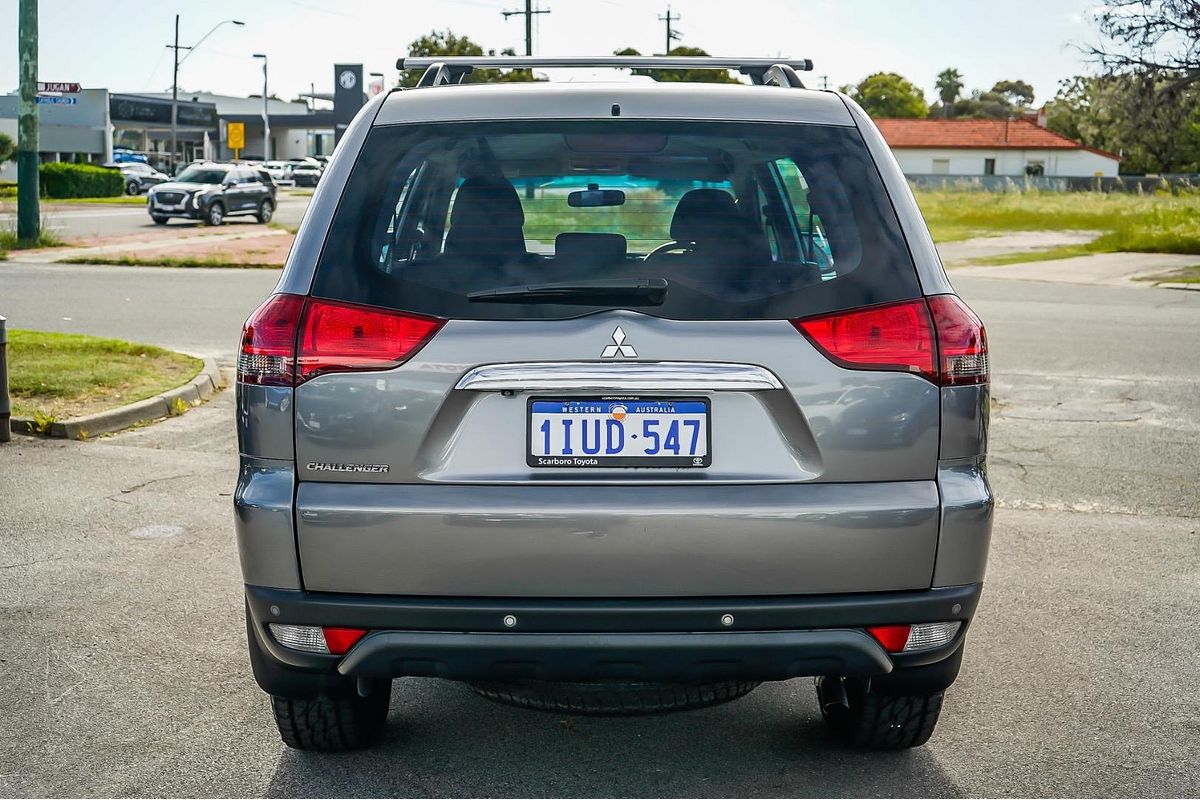 2013 Mitsubishi Challenger PB