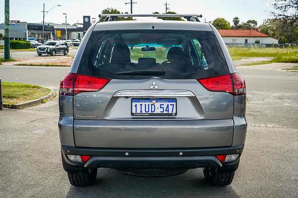 2013 Mitsubishi Challenger PB