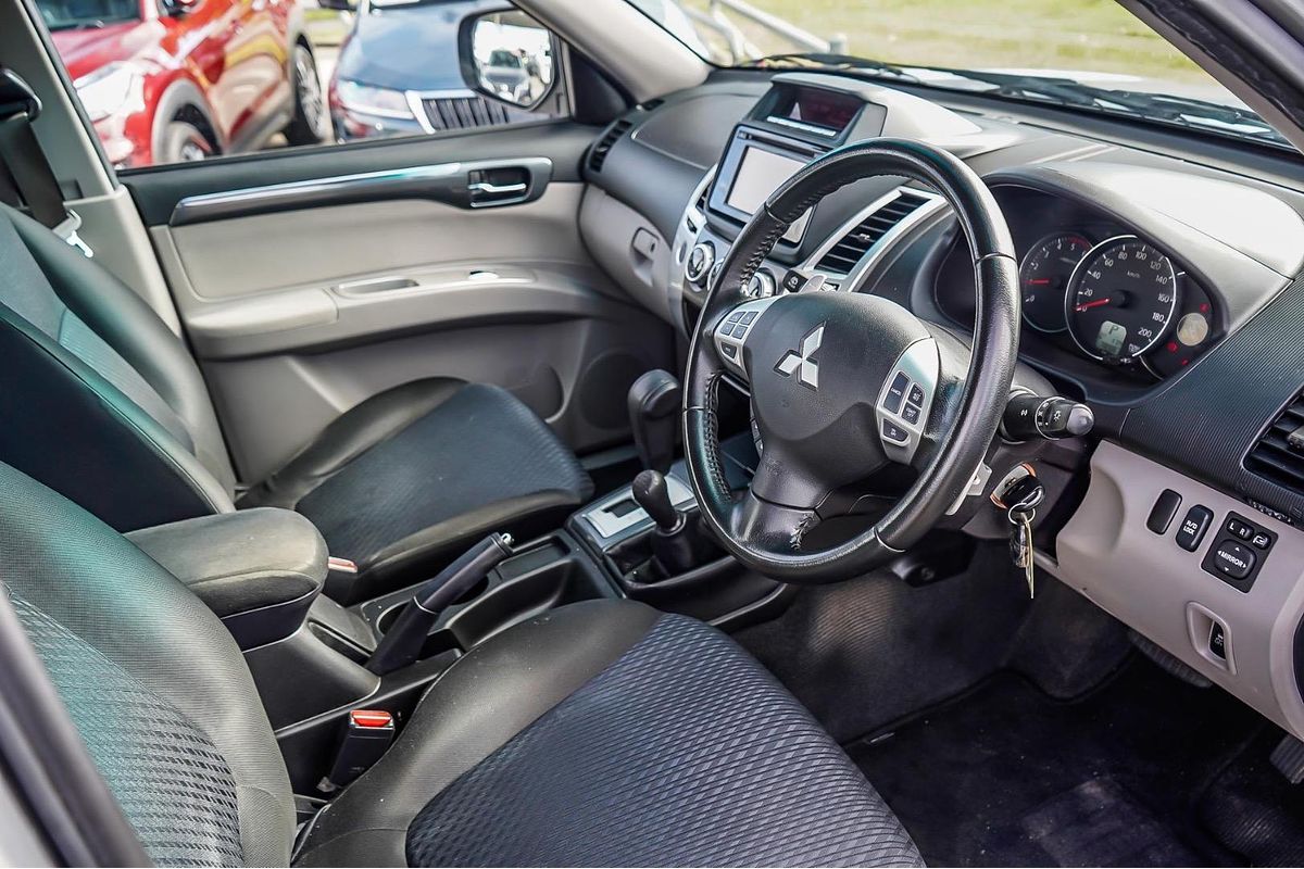 2013 Mitsubishi Challenger PB