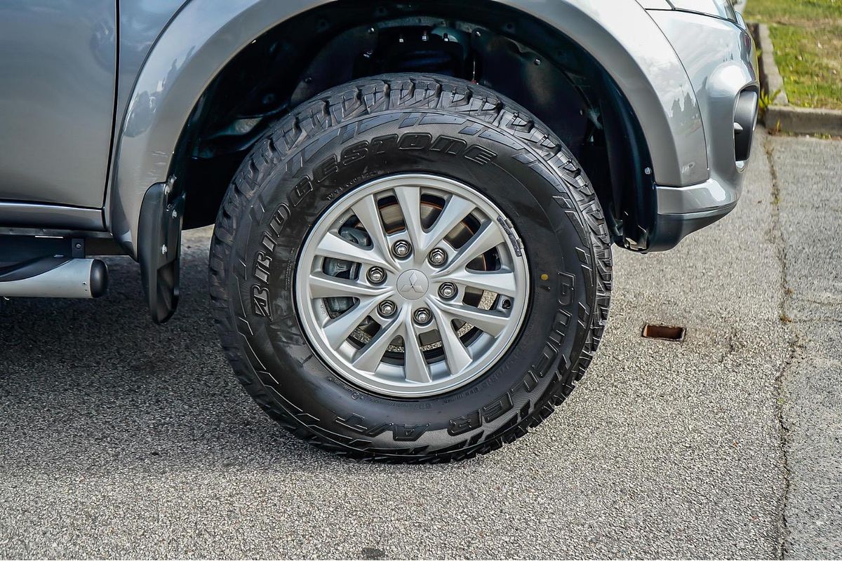 2013 Mitsubishi Challenger PB