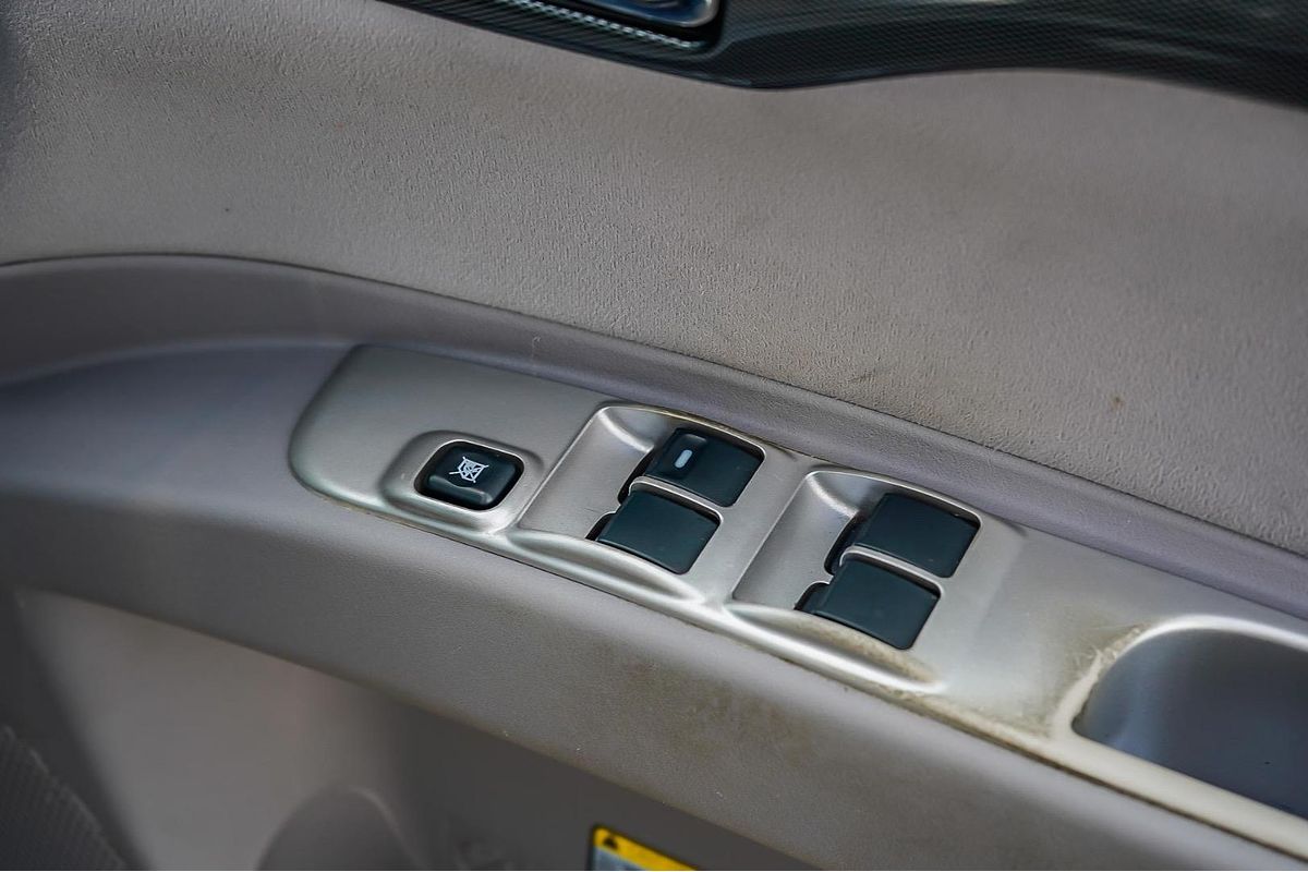 2013 Mitsubishi Challenger PB