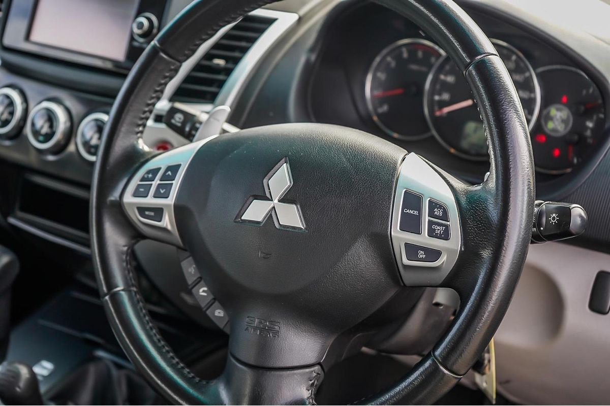 2013 Mitsubishi Challenger PB