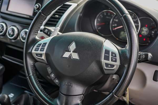 2013 Mitsubishi Challenger PB