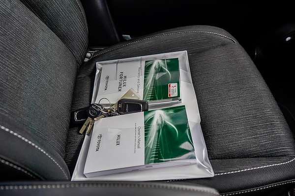 2021 Toyota Hilux SR5 GUN126R 4X4