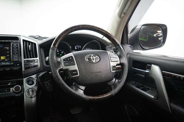 2015 Toyota Landcruiser Sahara VDJ200R