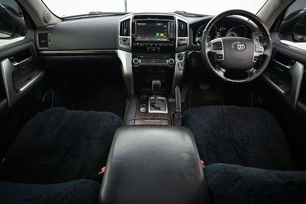 2015 Toyota Landcruiser Sahara VDJ200R