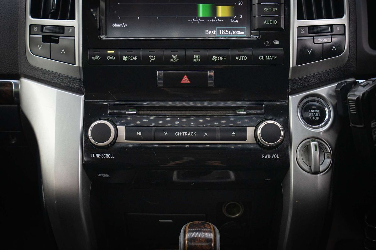 2015 Toyota Landcruiser Sahara VDJ200R