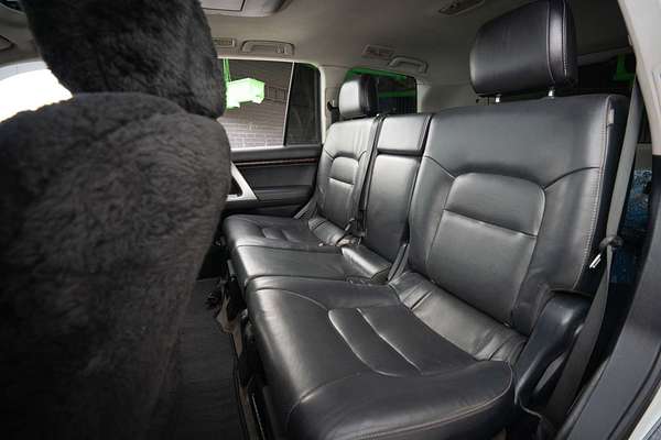 2015 Toyota Landcruiser Sahara VDJ200R