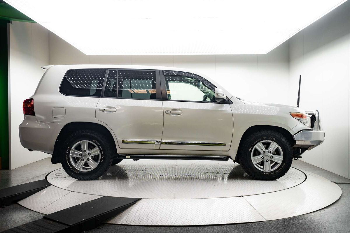 2015 Toyota Landcruiser Sahara VDJ200R