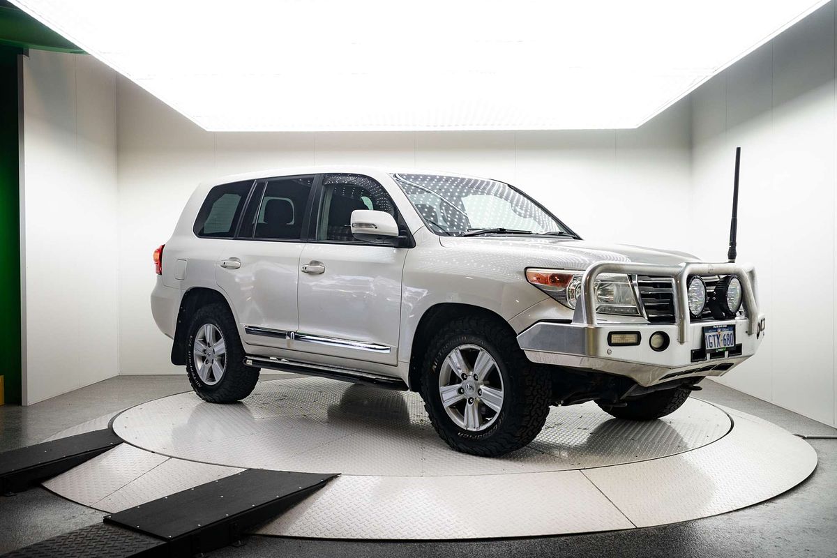 2015 Toyota Landcruiser Sahara VDJ200R