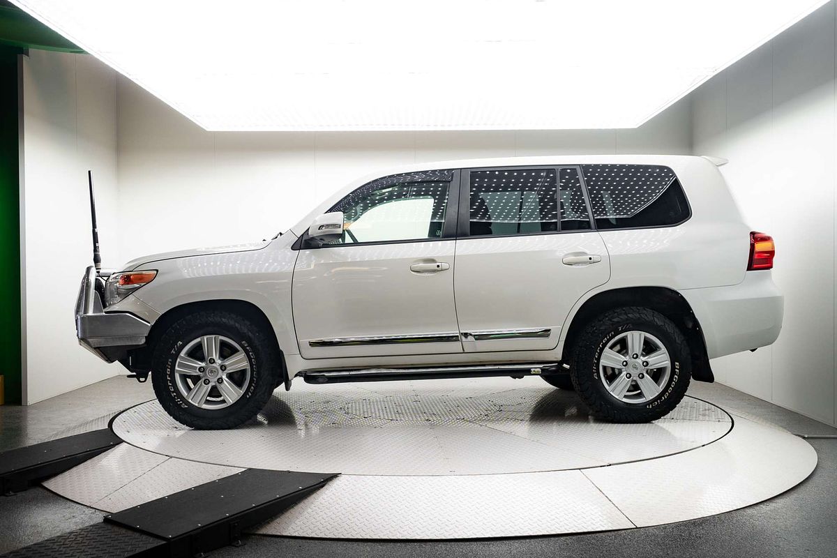 2015 Toyota Landcruiser Sahara VDJ200R