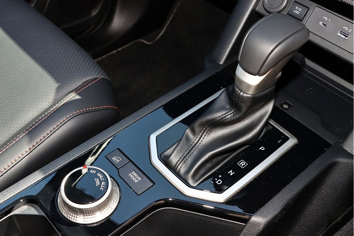 2025 Mitsubishi Triton GSR MV 4X4