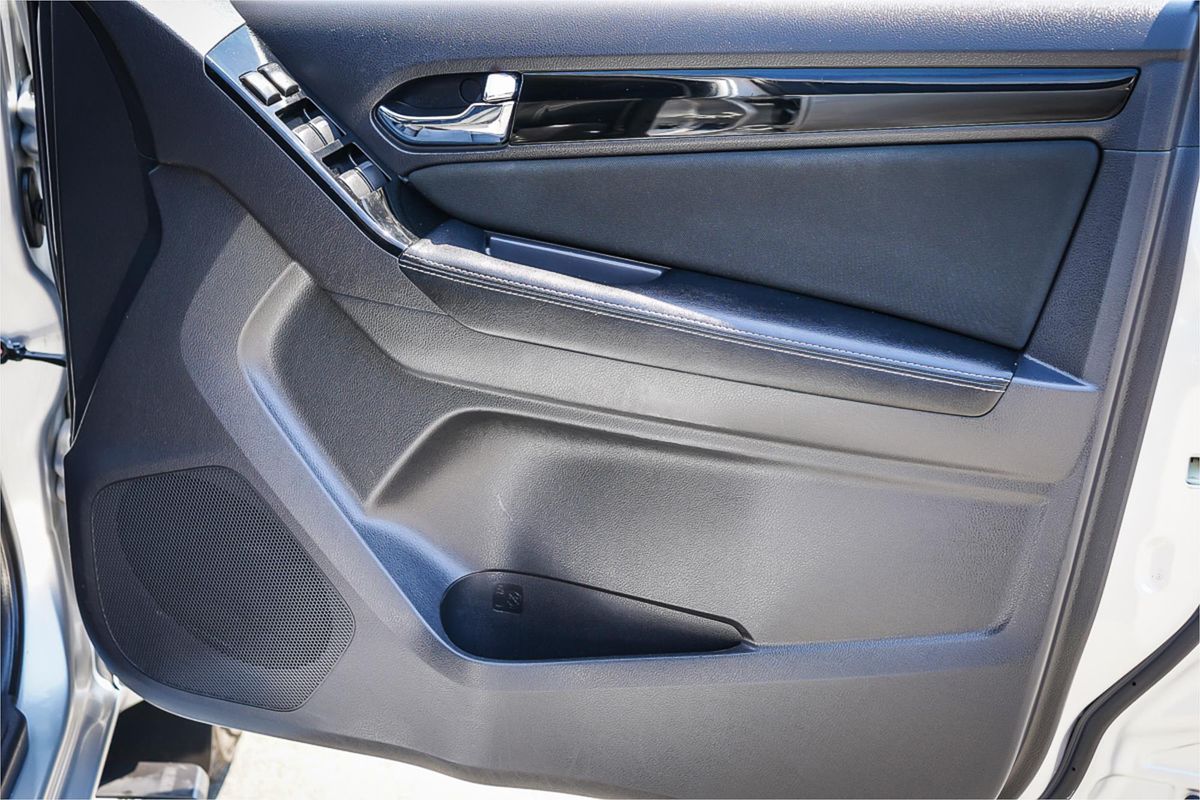 2019 Isuzu MU-X LS-M