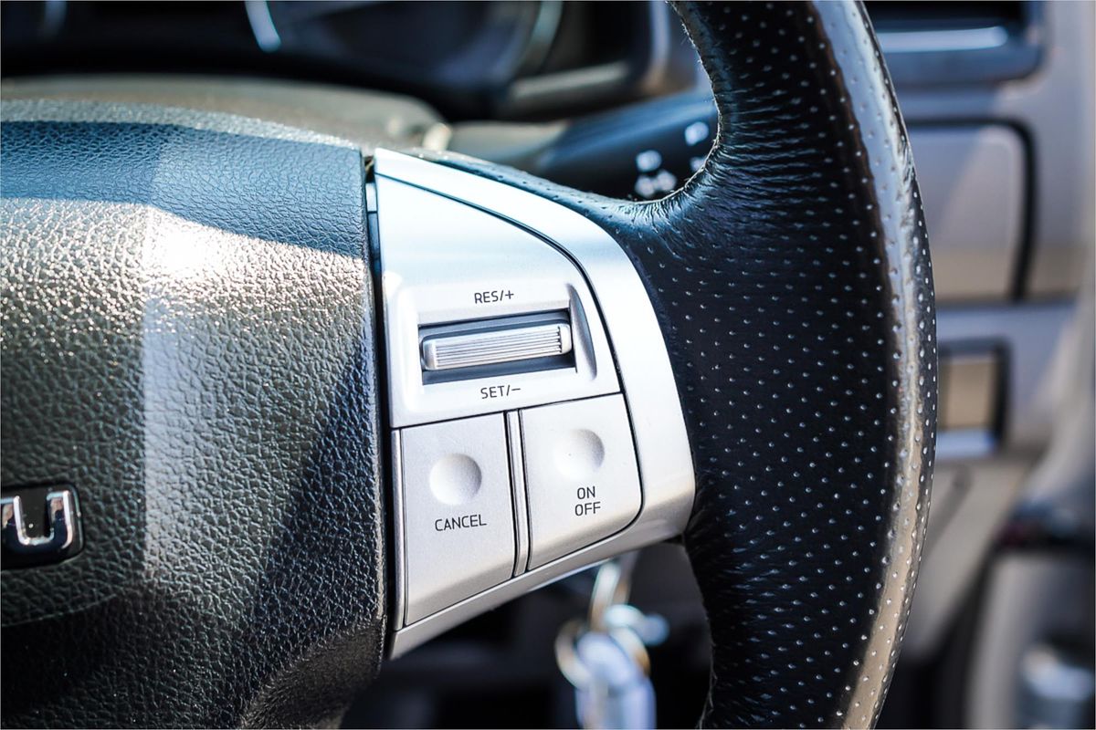 2019 Isuzu MU-X LS-M