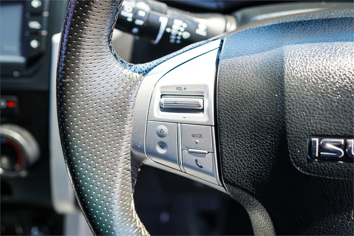 2019 Isuzu MU-X LS-M