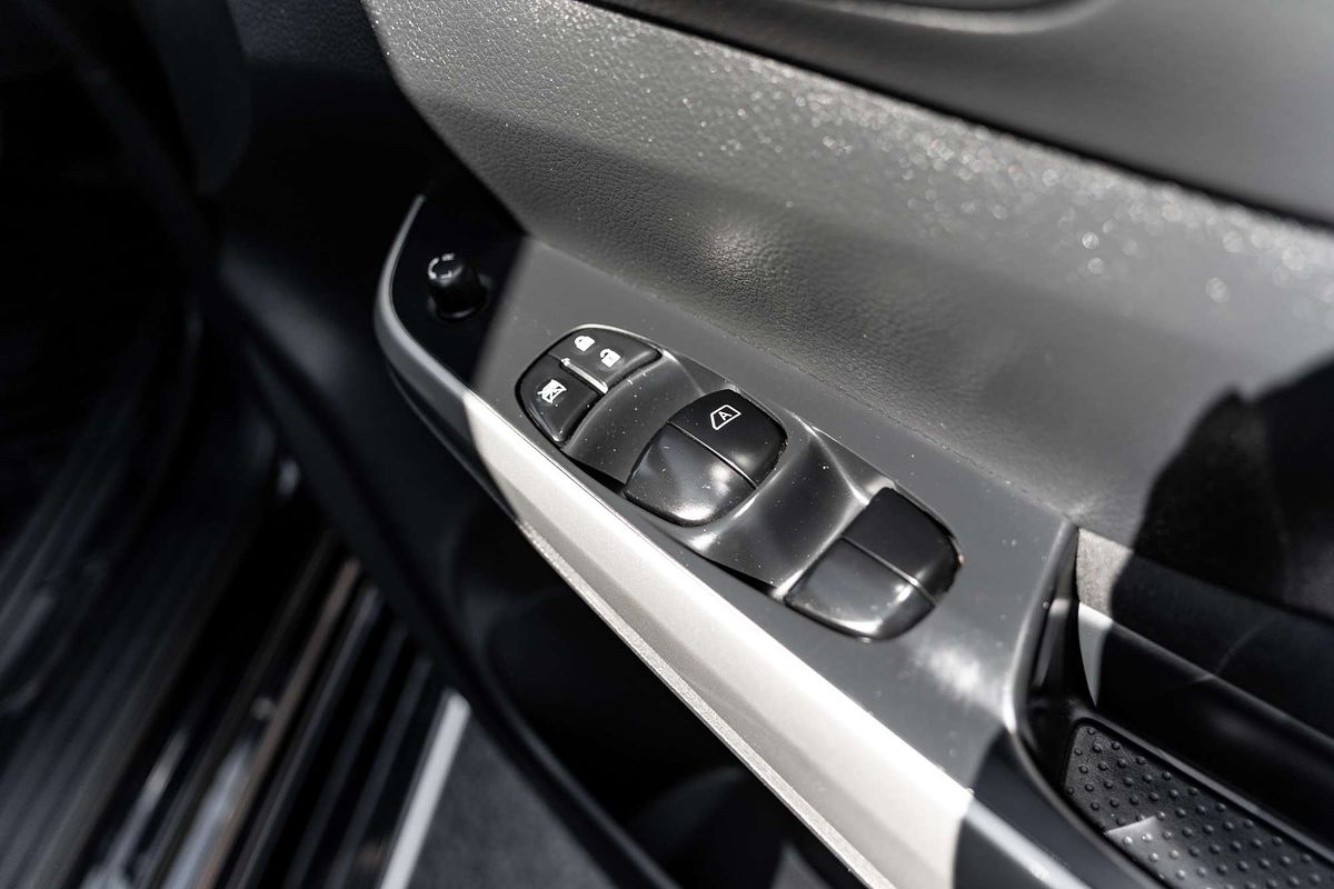 2017 Nissan Navara ST D23 Series 2 Rear Wheel Drive