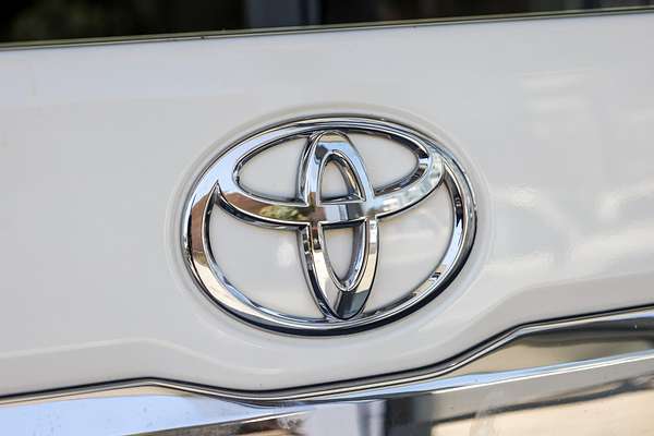 2021 Toyota Hiace GDH300R LWB