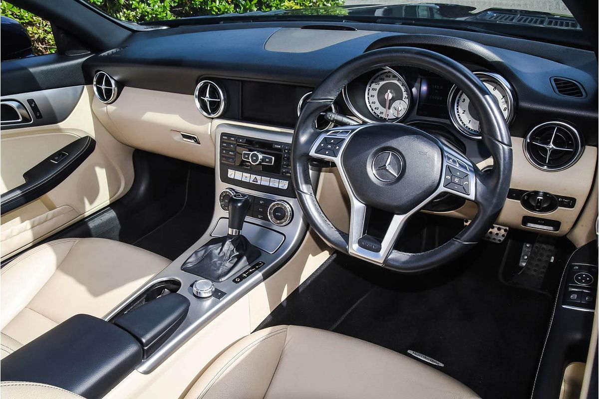 2011 Mercedes-Benz SLK-Class SLK200 BlueEFFICIENCY R172