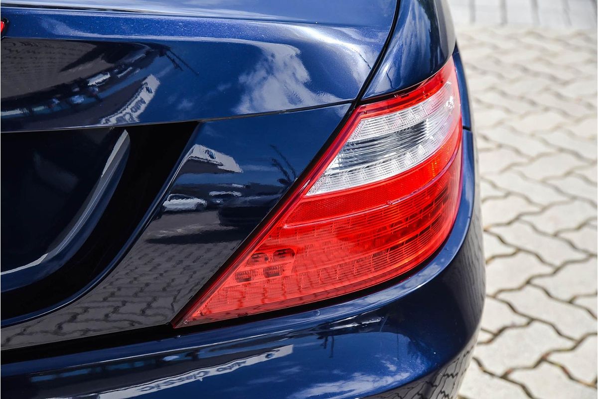 2011 Mercedes-Benz SLK-Class SLK200 BlueEFFICIENCY R172