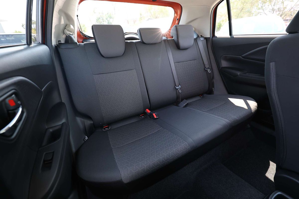 2024 Suzuki Swift Hybrid Plus UZ